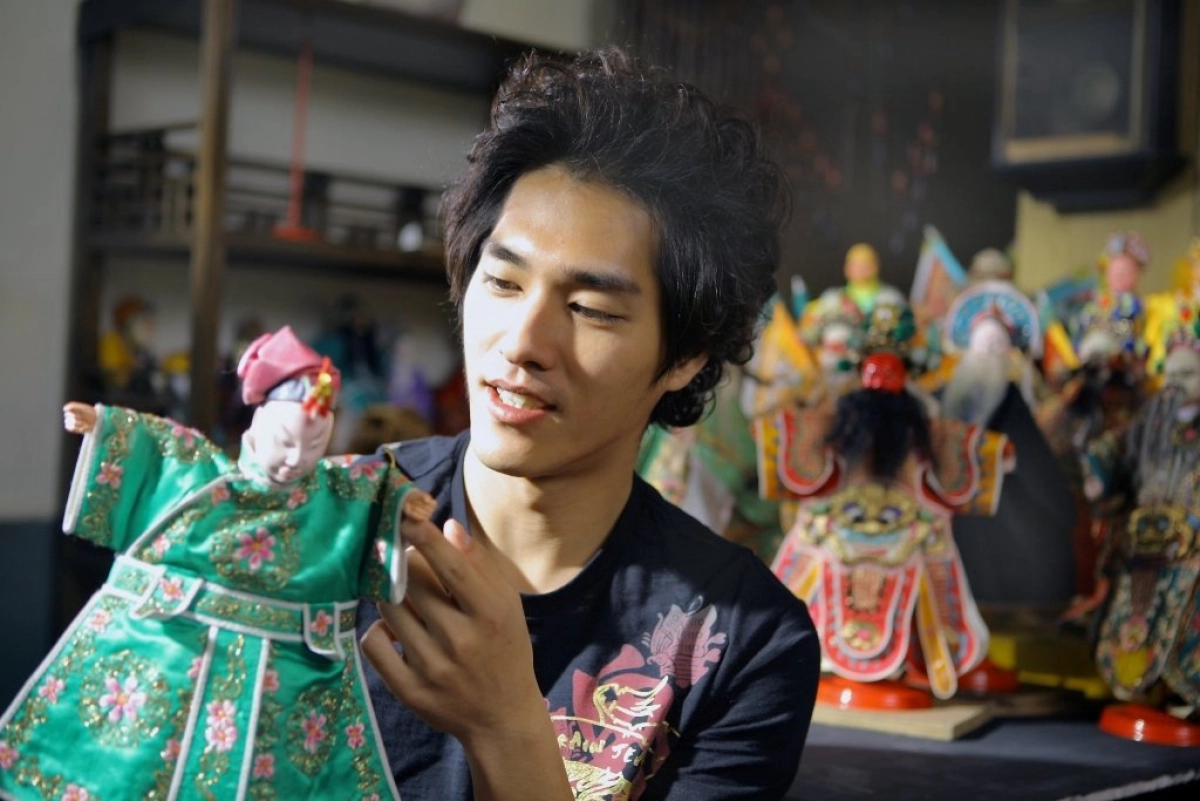 Anh Hùng Chợ Đêm (Night Market Hero)