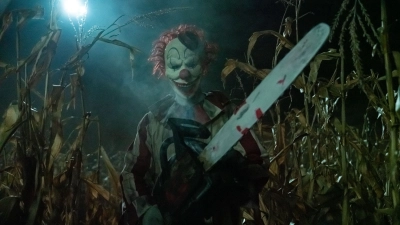 Chú Hề Trong Cánh Đồng Ngô (Clown in a Cornfield)