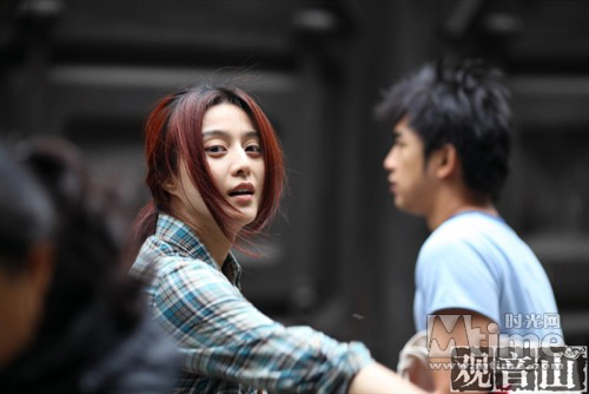 Cô gái về đêm (Nocturnal Girl)