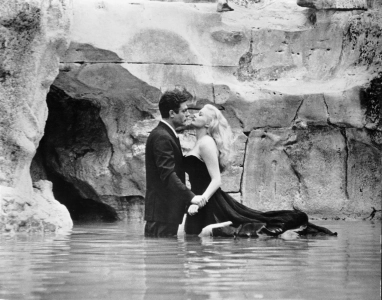 Cuộc Sống Ngọt Ngào (La dolce vita)