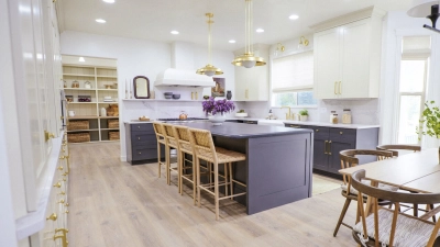 Đại tu ngôi nhà mơ ước (Phần 4) (Dream Home Makeover (Season 4))