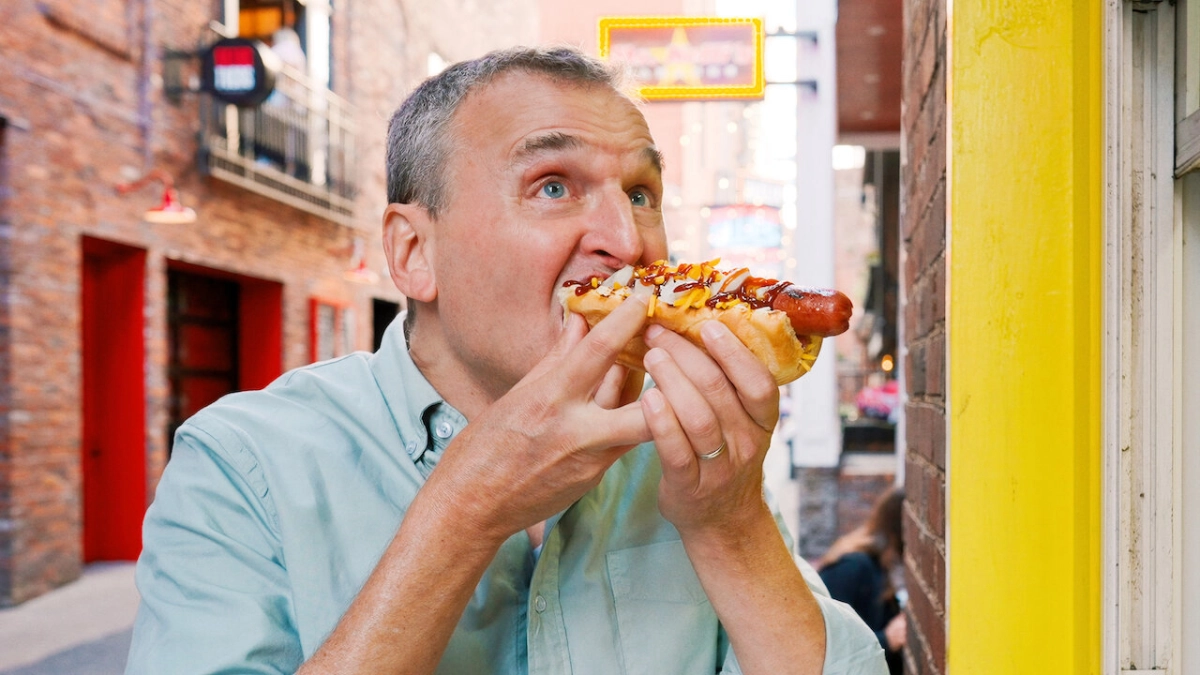 Hành trình ẩm thực của Phil (Phần 3) (Somebody Feed Phil (Season 3))
