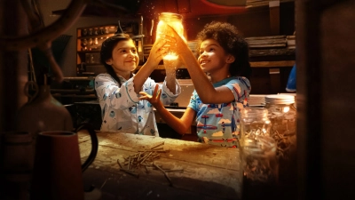 Ivy + Bean: Tống cổ những con ma (Ivy + Bean: The Ghost That Had to Go)