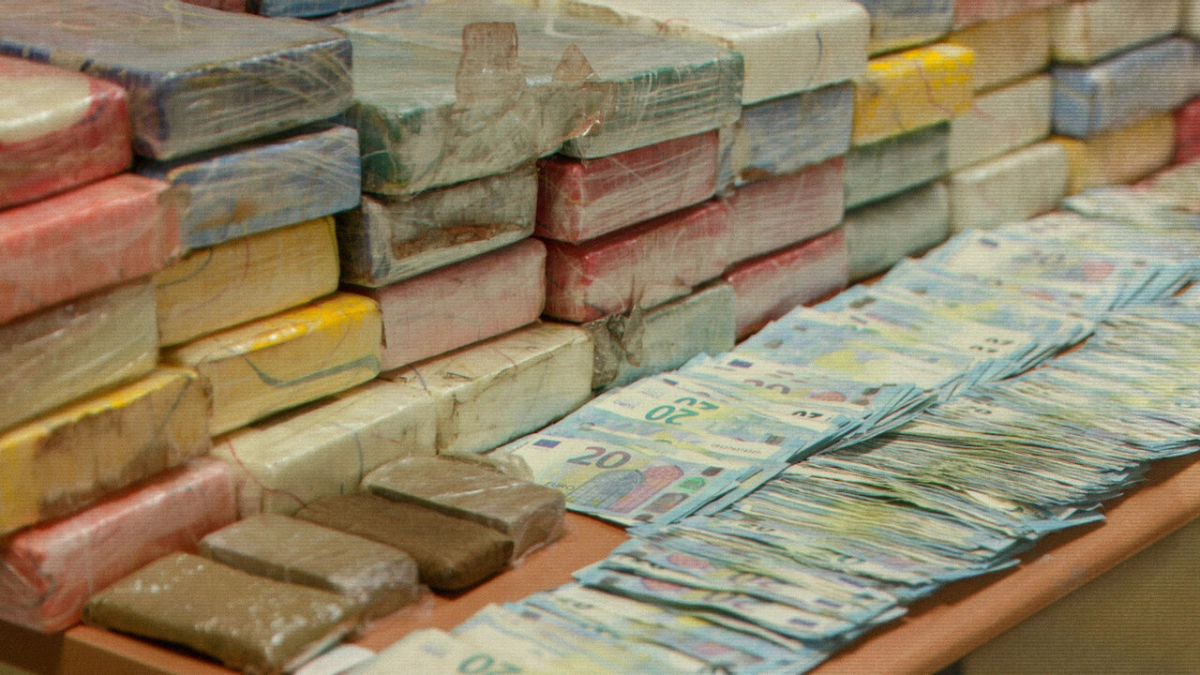 La Línea: Lằn ranh luật pháp (La Línea: Shadow of Narco)
