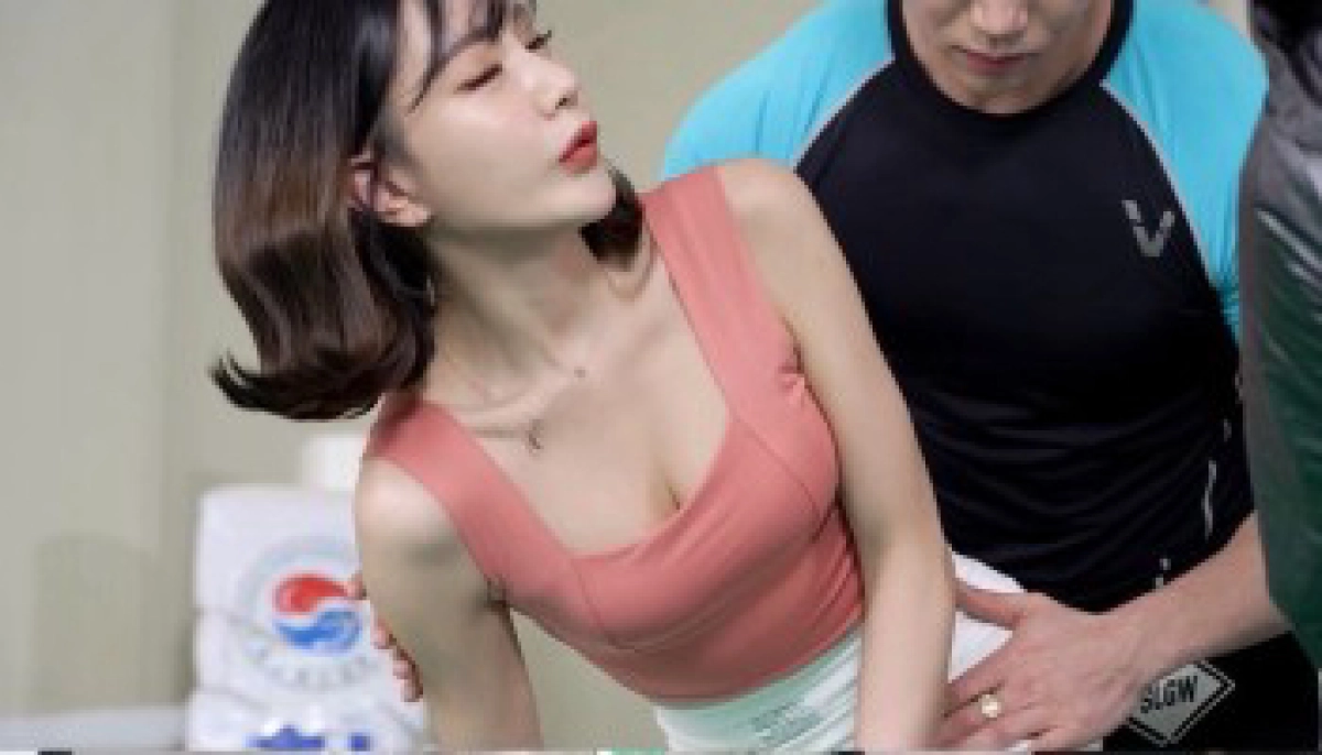 Lần Đầu Đến Nhà Bạn Trai (농익은 사돈과의 첫날밤)