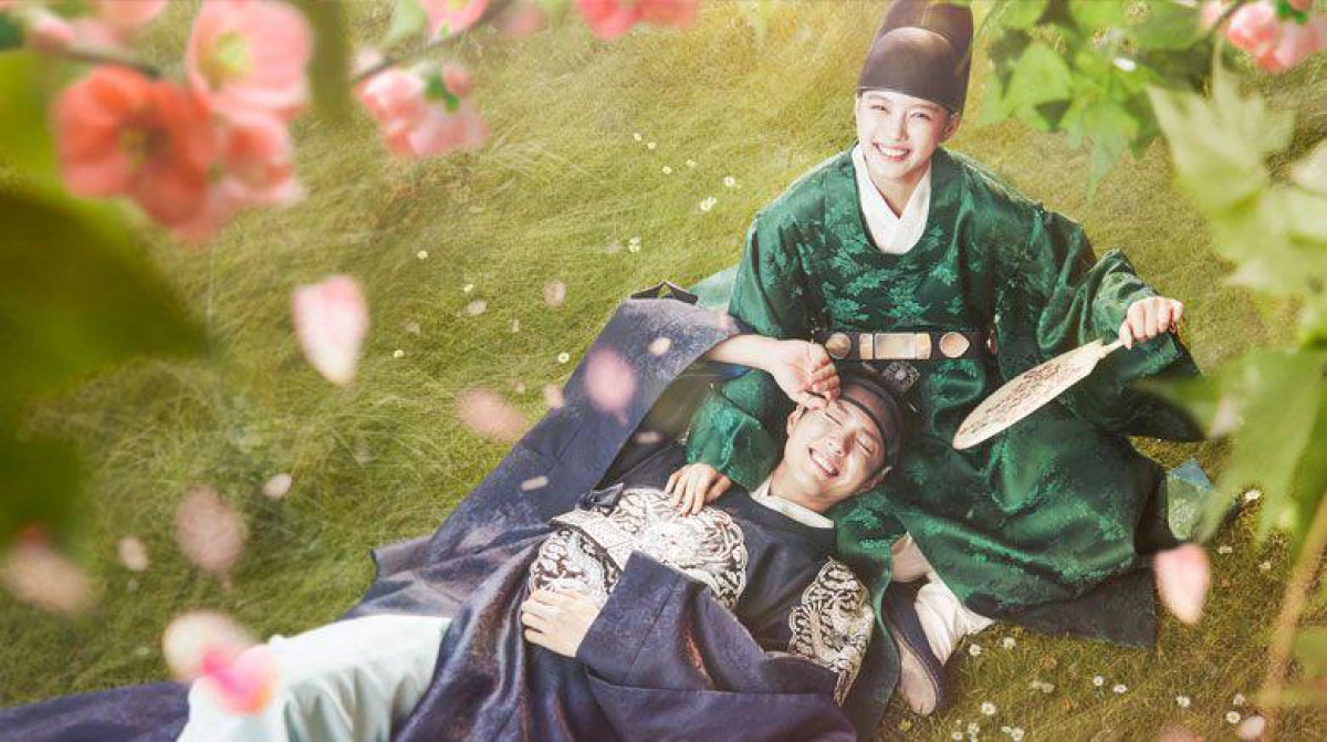 Mây họa ánh trăng (Love in the Moonlight)