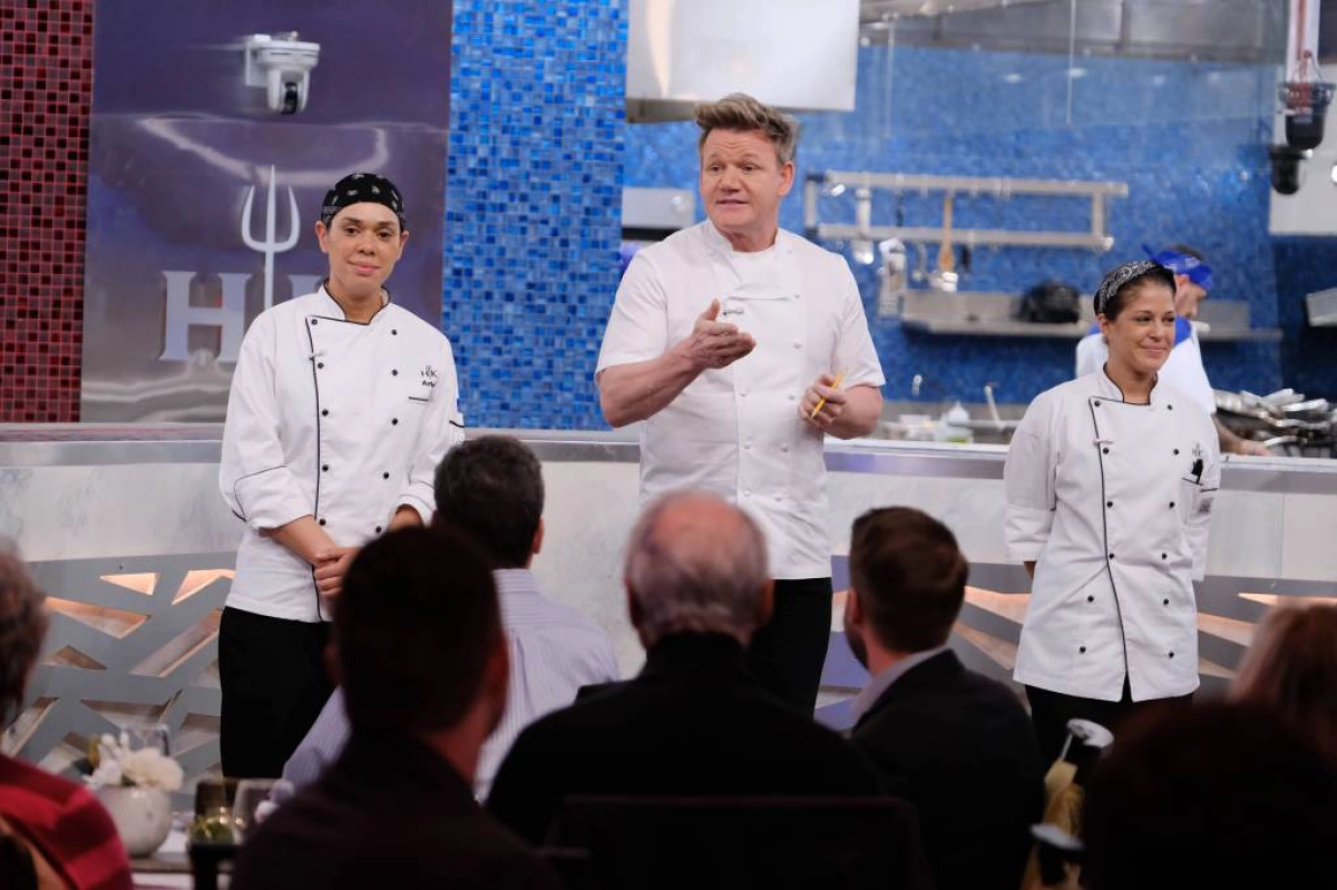 Nhà bếp địa ngục (Phần 18) (Hell's Kitchen (Season 18))