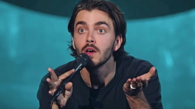 Panayotis Pascot: Suýt soát (Panayotis Pascot: Almost)