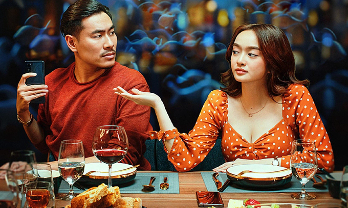 Tiệc Trăng Máu (Blood Moon Party)