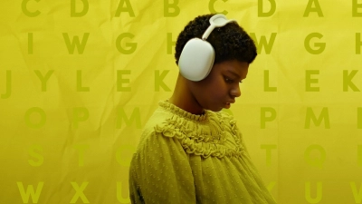 Tiếng Nói Của Makayla: Lá Thư Gửi Tới Thế Giới (Makayla's Voice: A Letter to the World)