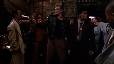 Trận Chiến Ở Tiểu Đông Kinh (Showdown in Little Tokyo)