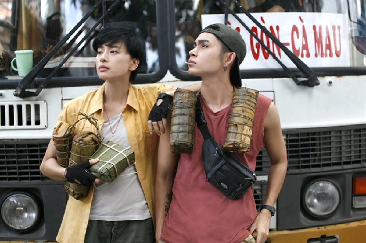 Về quê ăn Tết (Going Home for Tet)