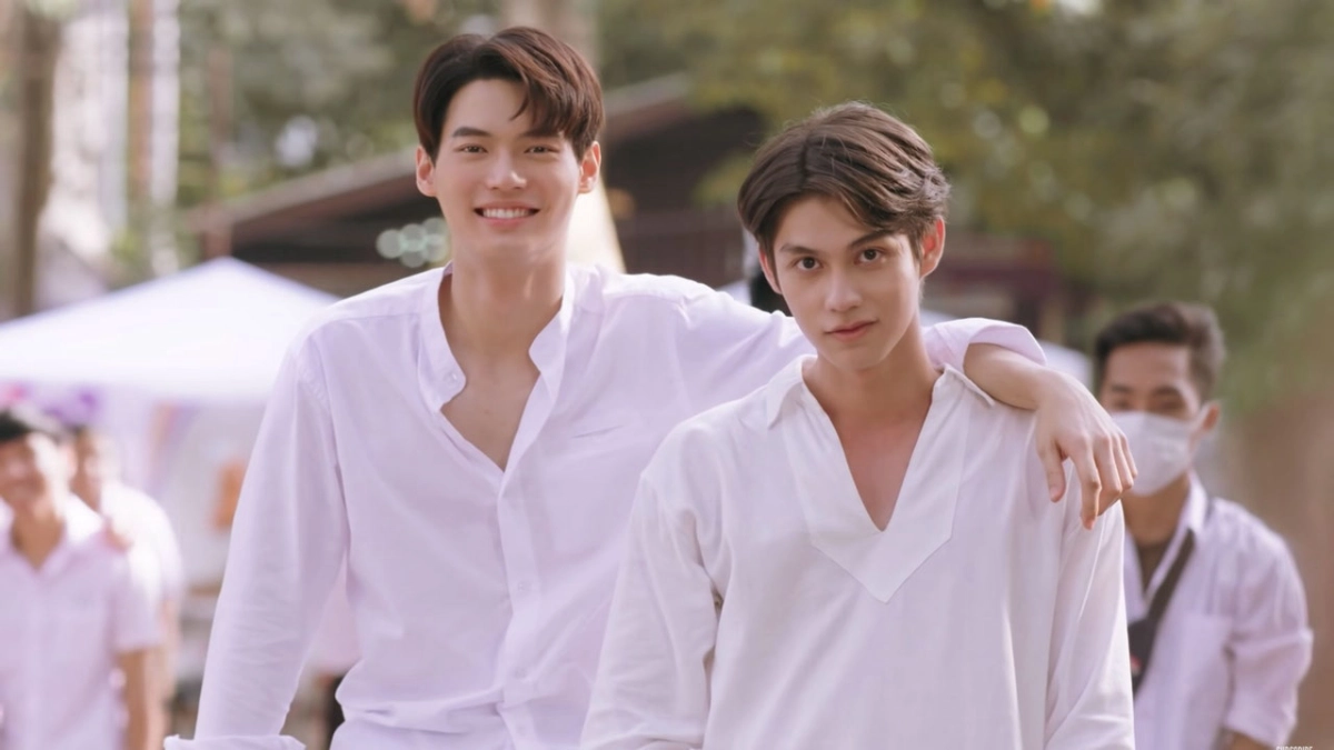 Vì chúng ta vẫn là một đôi (Still 2gether)