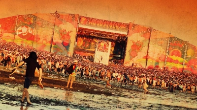 Woodstock 99: Hòa Bình, Tình Yêu và Cơn Thịnh Nộ (Woodstock 99: Peace, Love, and Rage)